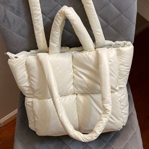 Padded puffer shoulder tote bag